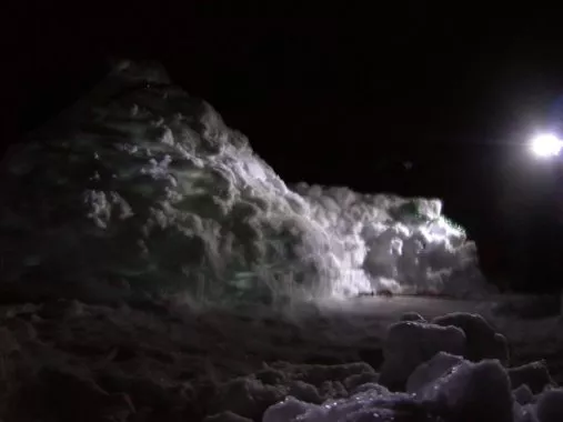 L'Igloo by night