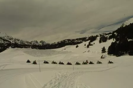 Balade guidée en motoneige en Grand Valira