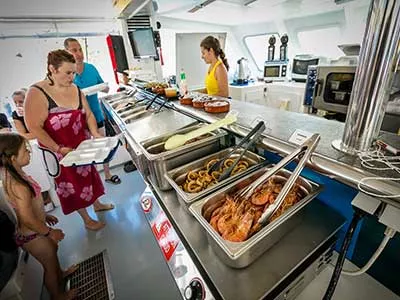 Grillade à bord du Catamaran à Collioure