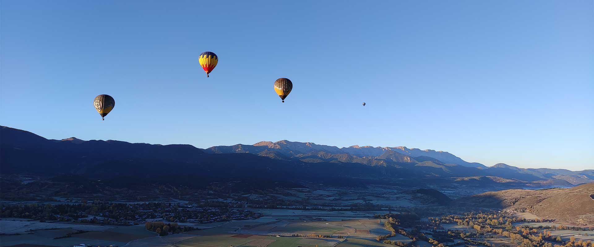 <strong>Prenez de la hauteur, découvrez les Pyrénées vues du ciel </strong> Une expérience unique en Pyrénées-Orientales !